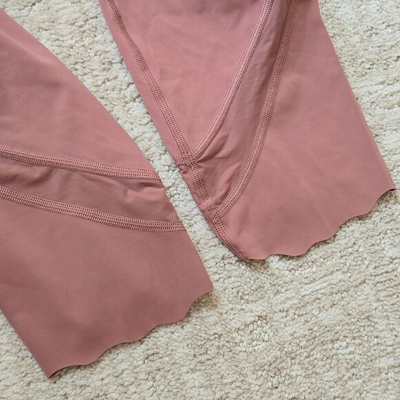 Lululemon | Mauve High-Waisted Calf Length Leggings - Picture 7 of 7